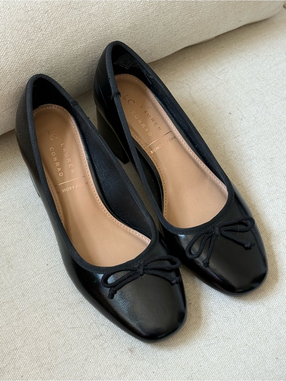 Never Worn LC Lauren Conrad Black Pump Heels with Bow Detail Size 8